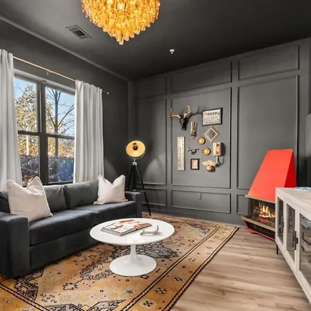 Apartment Music Row Pearls With Vandy And Belmont At Your Doorstep