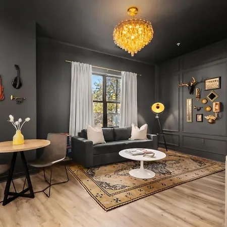 Music Row Pearls With Vandy And Belmont At Your Doorstep Apartment Nashville