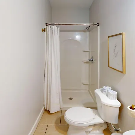Humphreys St Apartment