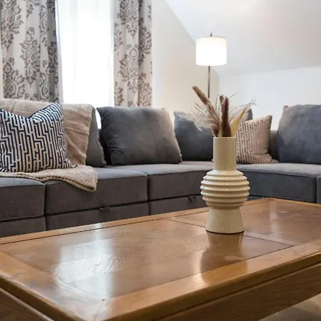Monthly Rental Property, 30 Plus Days Or More- Send Us A Message For More Details! *