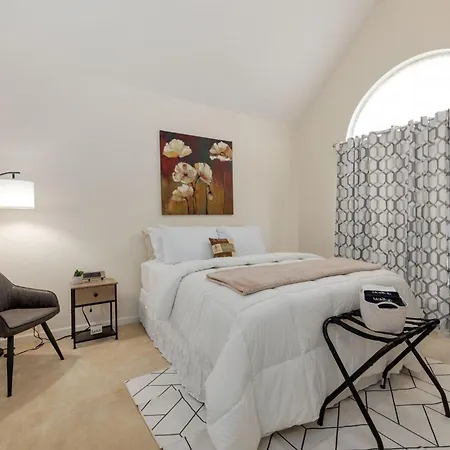 Monthly Rental Property, 30 Plus Days Or More- Send Us A Message For More Details! Holiday home Nashville