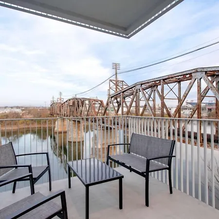 Apartment River Escape - River Views Walk To Broadway *