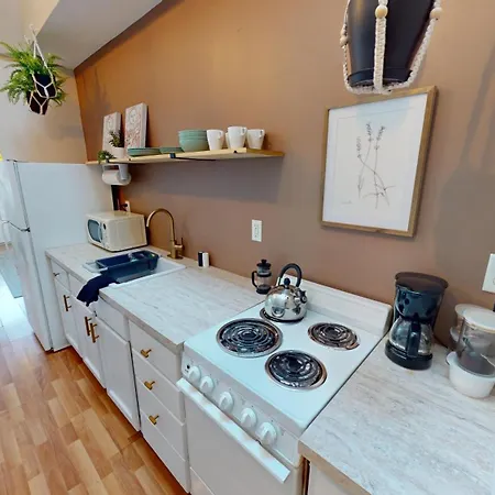 Humphreys St Apartment
