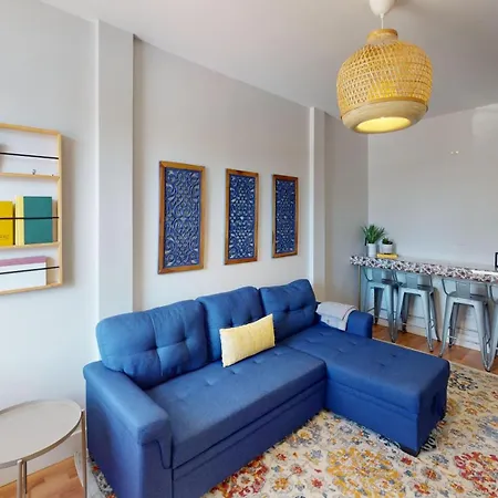 Humphreys St Apartment *