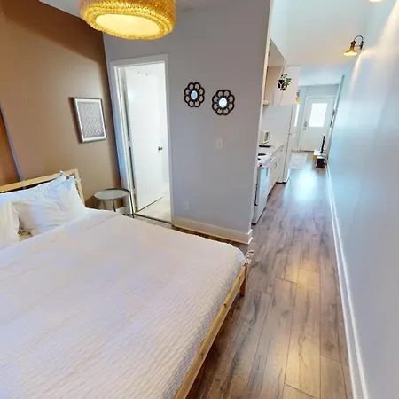 Humphreys St Apartment