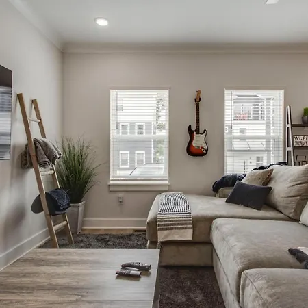 Classy, Cozy, Close To Downtown * Nashville