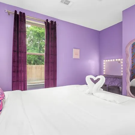 The Ultimate Girls Getaway The Flamingle House Holiday home