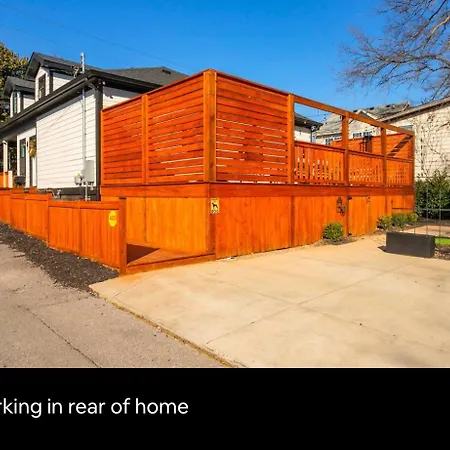 Holiday home Germantown-Adjacent 4Br Home With Private Deck & Grill