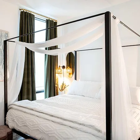 Apartment 2 Bed 2 Bath Nest For Family