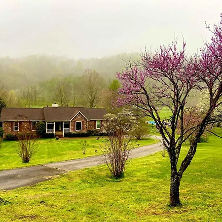 Charming Country Retreat - Birdwatcher Paradise Near