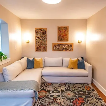 Cozy East Nash W Big Yard Holiday home Nashville