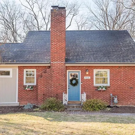 Holiday home Cozy East Nash W Big Yard