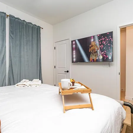 Holiday home Ballad Blues - Rooftop Patio - Mins To Broadway *