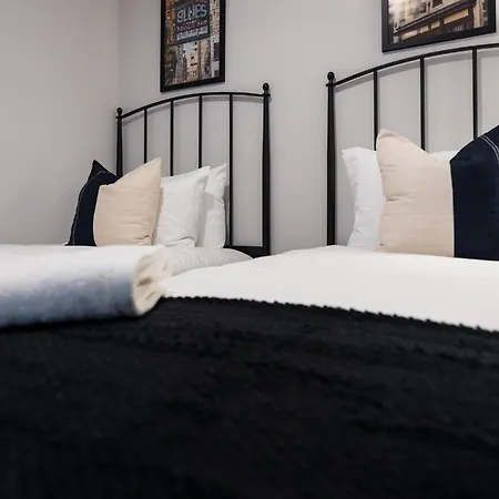 Holiday home Tesseris Muse - 3 Side-by-side Units - Odyssey Nashville