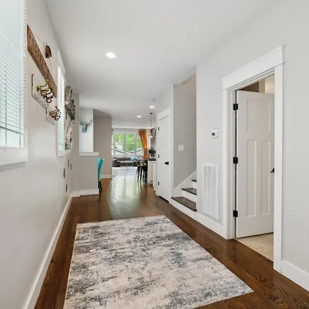 Cozy Retreat Mins To Broadway & East Apartment Nashville