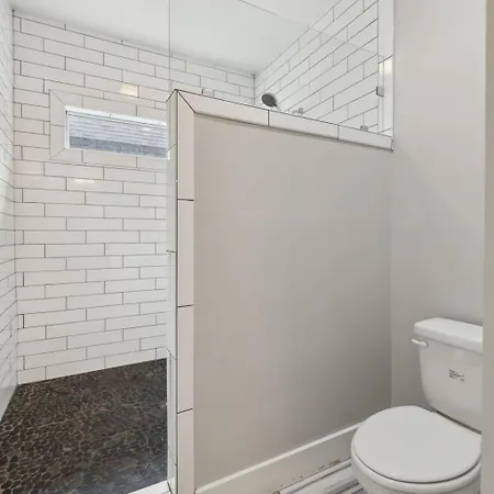 Cozy Retreat Mins To Broadway & East * Nashville