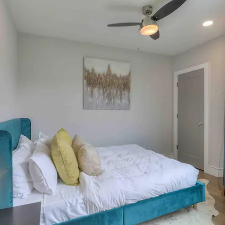 5 Min To Broadway+walkable+private Rooftop