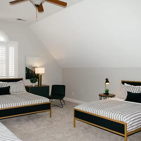 Holiday home Sprawling Sylvan Park Estate *