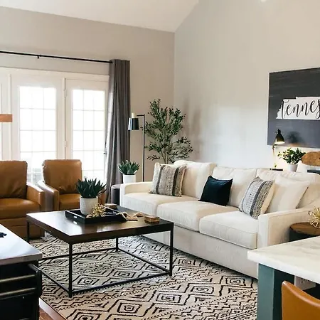 Sprawling Sylvan Park Estate
