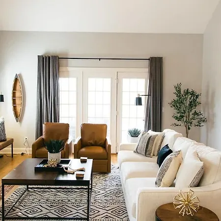 Sprawling Sylvan Park Estate Holiday home