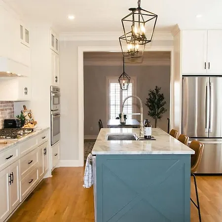 Sprawling Sylvan Park Estate *