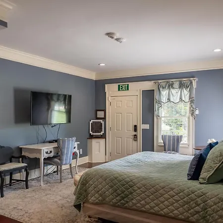 Belle Air Mansion And Bed & Breakfast