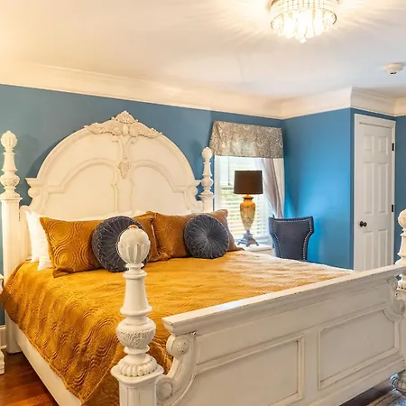 Belle Air Mansion And Bed & Breakfast 3*