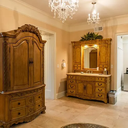 Belle Air Mansion And Bed & Breakfast 3*