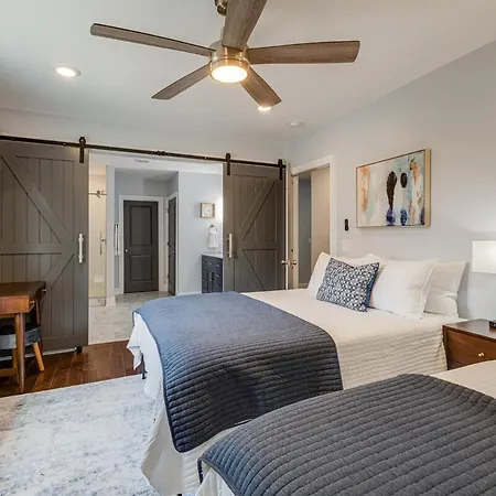 Private Rental-sleeps 12-cashville Charm * Nashville