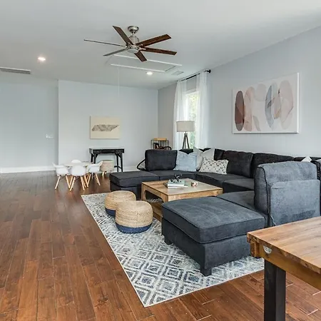 Holiday home Private Rental-sleeps 12-cashville Charm