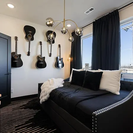Holiday home The Hideout Icon-inspired Style & Rooftop Chill Nashville