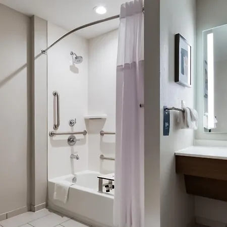 Hotel Airport By Ihg Nashville