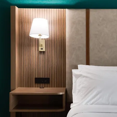 Hotel Airport By Ihg Nashville
