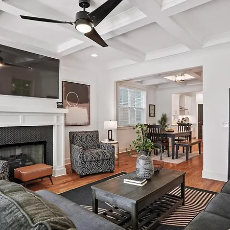 Downtown Oasis Sleeps 12 And 1 And A Half Miles To Broadway *