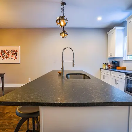 Side By Side Townhomes In East Holiday home