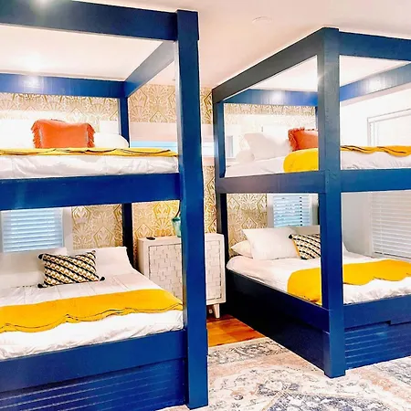 Glamorous 3 Bdr In East - Pet Friendly Holiday home Nashville