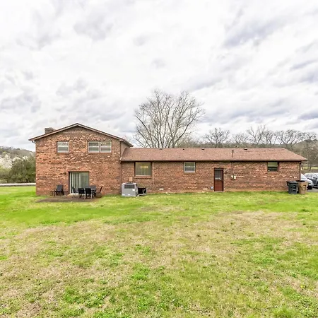 Luxurious 4br Pet Friendly * Nashville