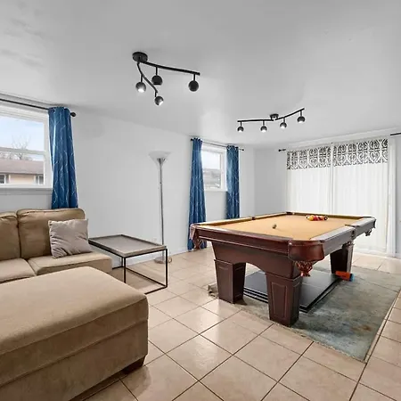Game And Bunks Sleeps 12 Near Downtown *