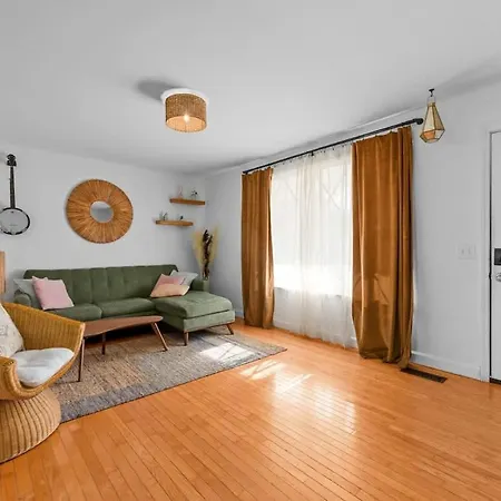 Game And Bunks Sleeps 12 Near Downtown *