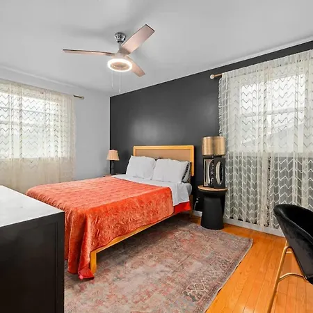 Game And Bunks Sleeps 12 Near Downtown Holiday home Nashville