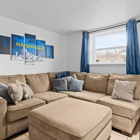 Game And Bunks Sleeps 12 Near Downtown Holiday home