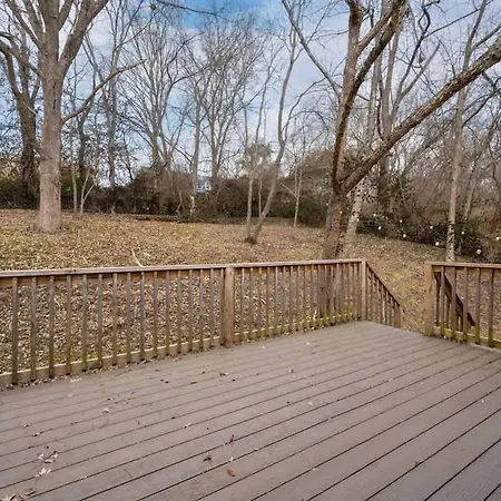Holiday home Game And Bunks Sleeps 12 Near Downtown Nashville
