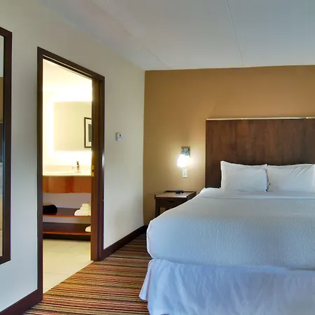 Four Points By Sheraton Airport Hotel 3*