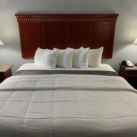 Quarters & Hotel 3*