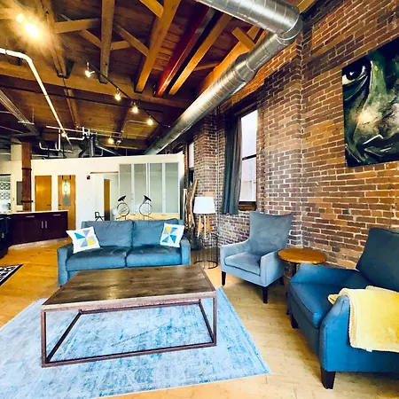 Johnny Apartment *