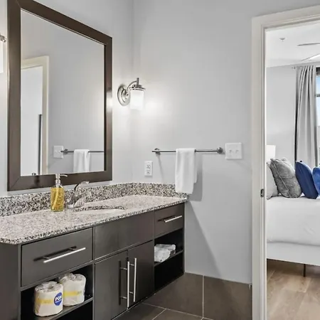 Cityview 402 Holiday home