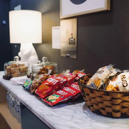 Hotel & Downtown - Broadway By Ihg 3*