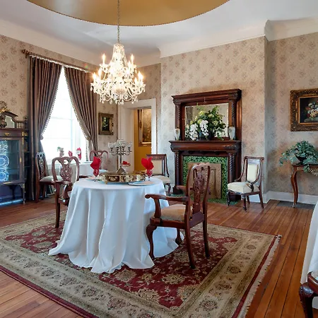 Belle Air Mansion And Bed & Breakfast