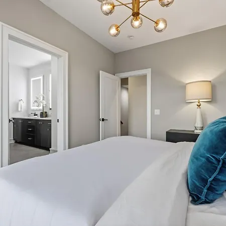 Fiddler's Flats - Sleeps 16 - Two Rooftops With View *