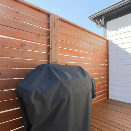 Germantown-Adjacent 4Br Home With Private Deck & Grill Holiday home *